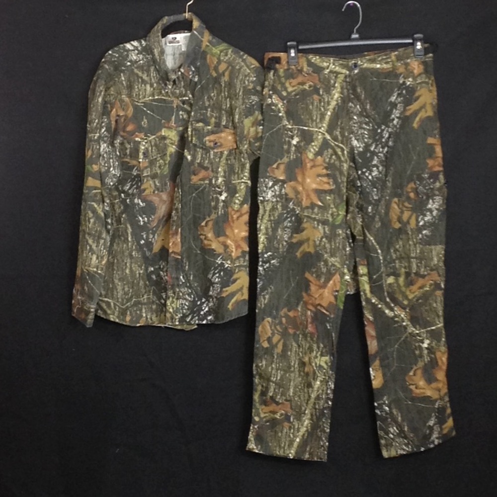 Men's Camouflage Mossy Oak Shirt& Cargo Pants